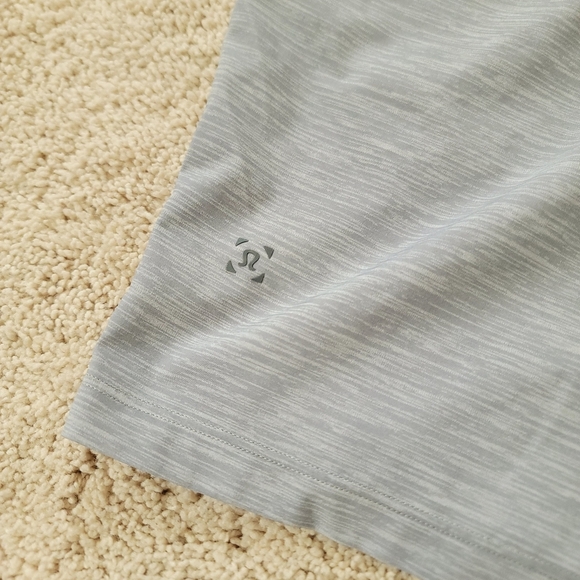 Lululemon T.H.E. Short *Linerless 9" M - Picture 8 of 9